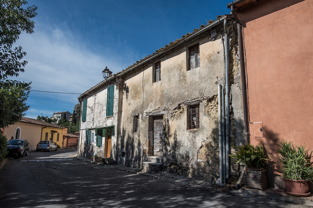 Casetta di creta e paglia